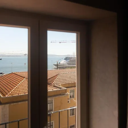 Apartment On The Water Historic